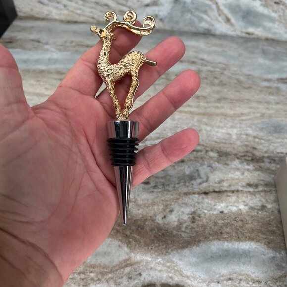 Gold Tone Filigree Reindeer Wine Bottle Stopper Party Holiday Christmas - Picture 5 of 7